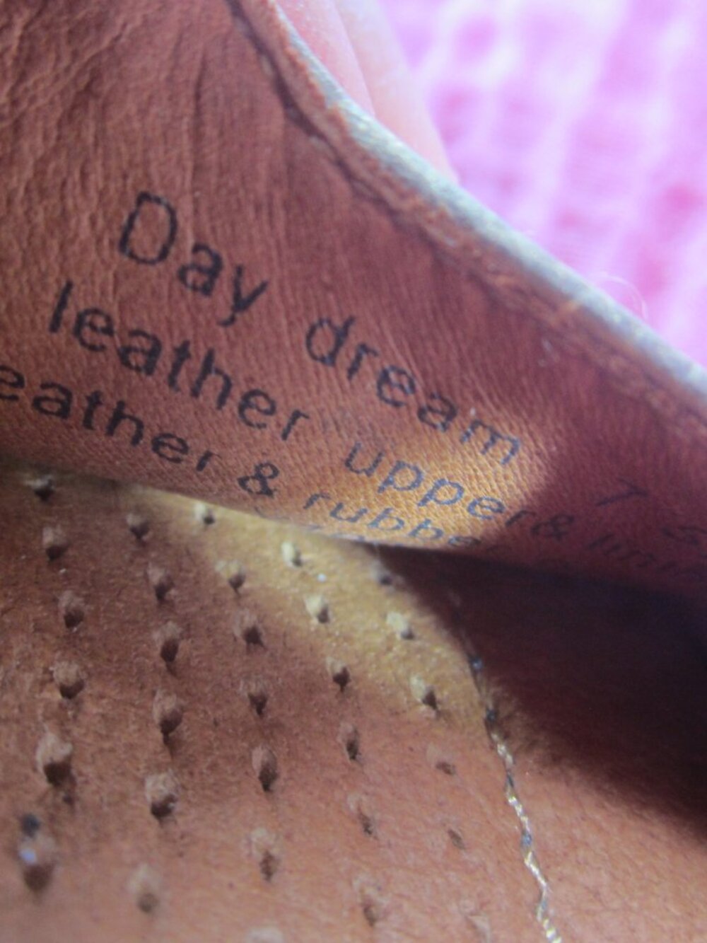 Gentle Souls Women 7.5 M Gold Day Dream T Strap Platform Leather Sandals - Picture 10 of 10